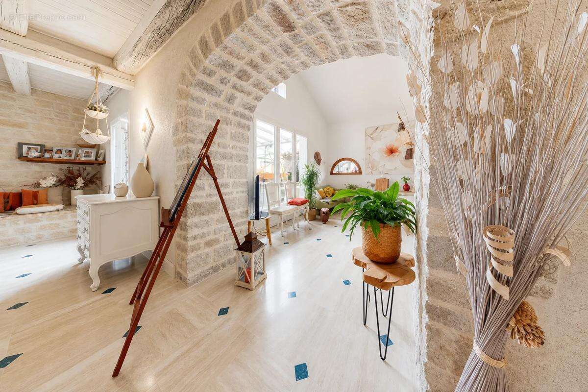Maison à COULOMBIERS