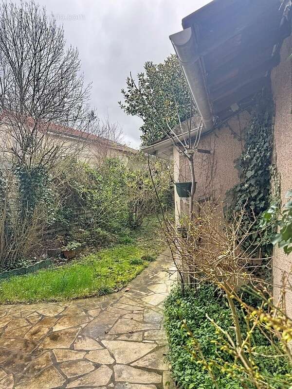 Maison à LE PERREUX-SUR-MARNE