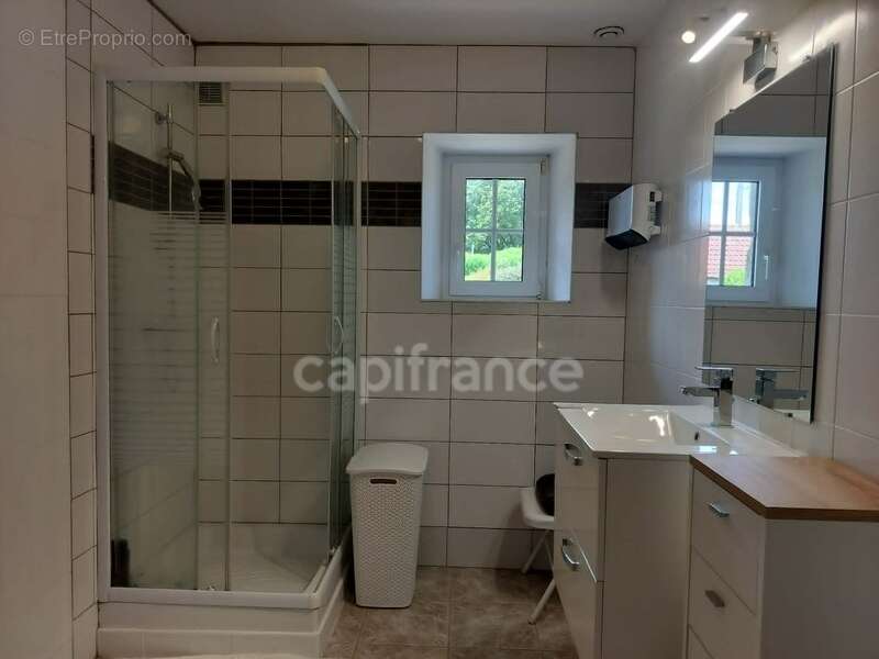 Maison entièrement rénovée  + de 3 hectares  4 dépendances  Au cœur des Monts d'Arrée - photo 10