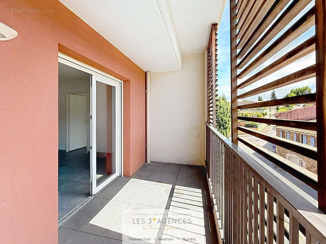 Appartement à COGOLIN