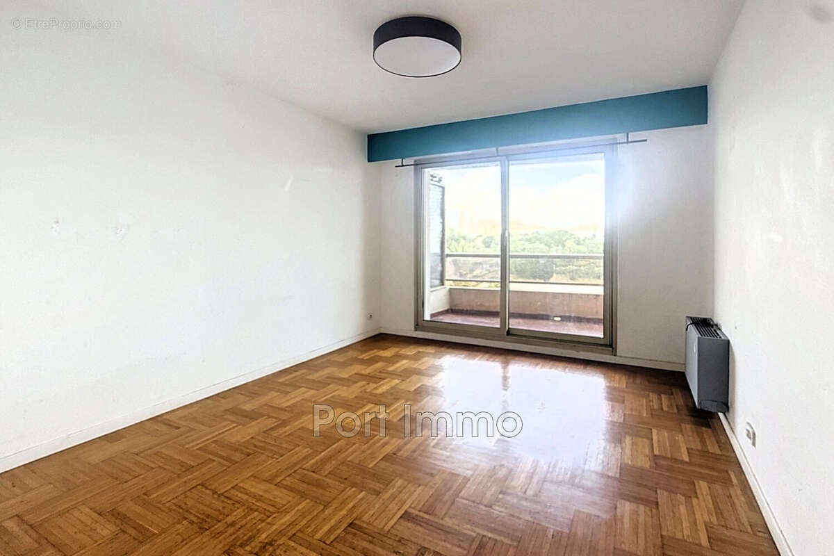 Appartement 78 m² à Saint-Laurent-Du-Var  - photo 8