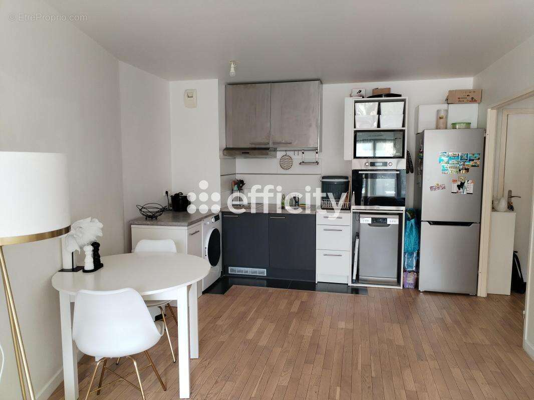 Appartement à SAINT-CYR-L'ECOLE