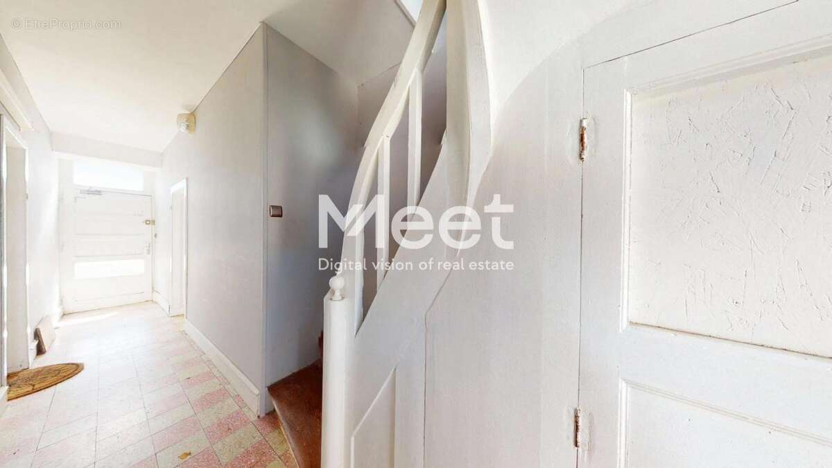 Appartement à BRIENON-SUR-ARMANCON