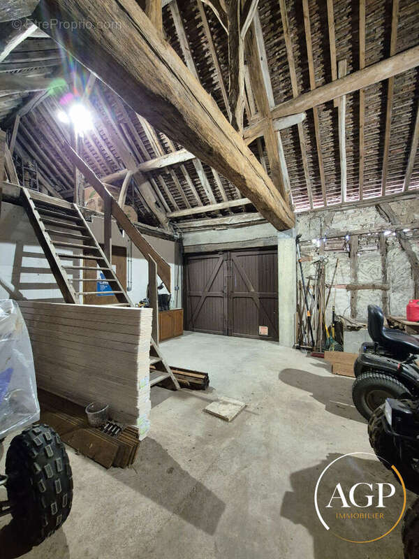 Maison gâtinaise avec dépendances - photo 9