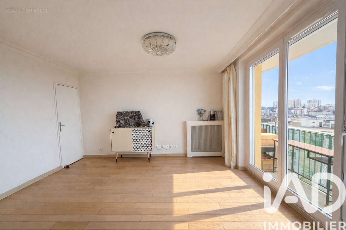 Photo 6 - Appartement à ROSNY-SOUS-BOIS