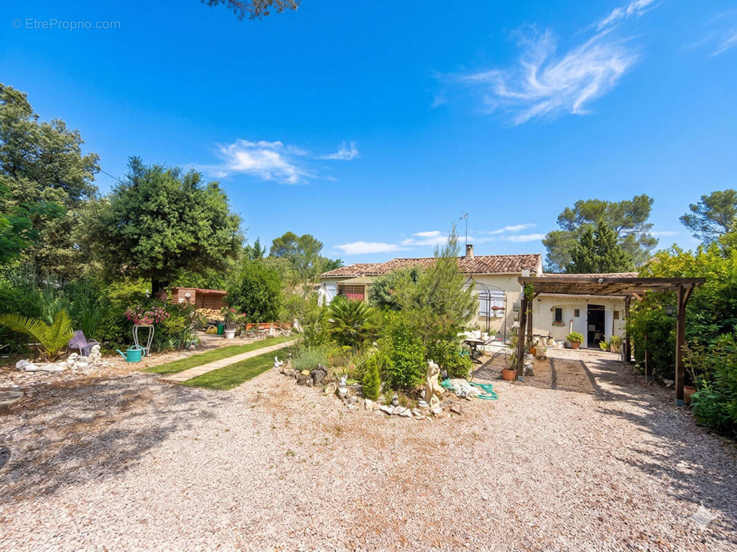 Maison à FORCALQUEIRET