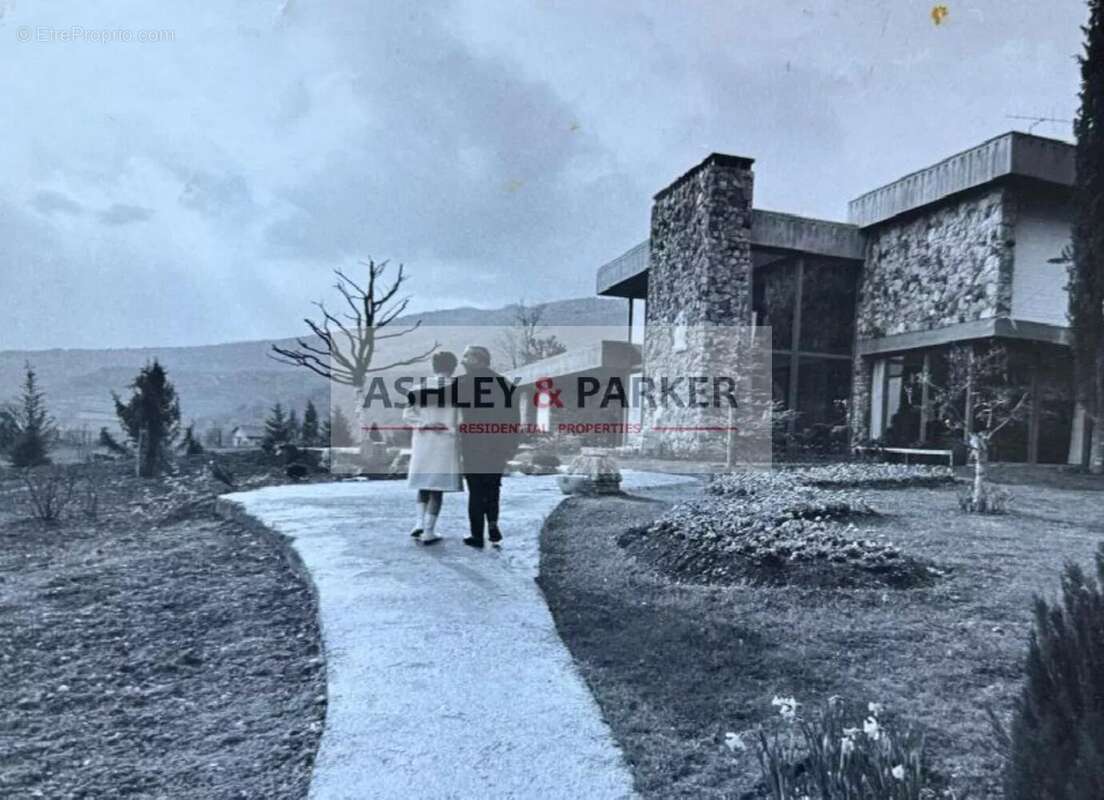 Maison à SAINT-VALLIER-DE-THIEY