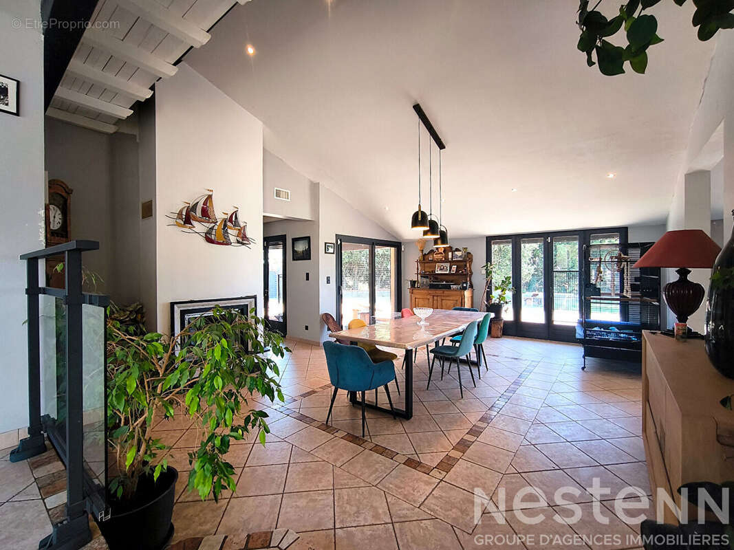 Maison à vendre à Peyrens avec 268 m² habitables, piscine et terrain de 3 600 m² pour un projet immobilier familial - photo 14
