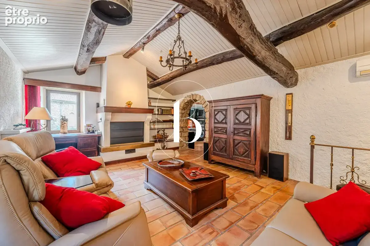 Charme et caractère pour cet ensemble immobilier d'exception... - photo 8