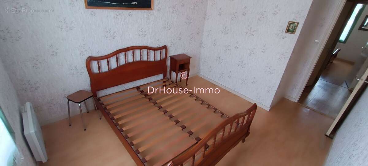 Maison à LA CHAIZE-LE-VICOMTE