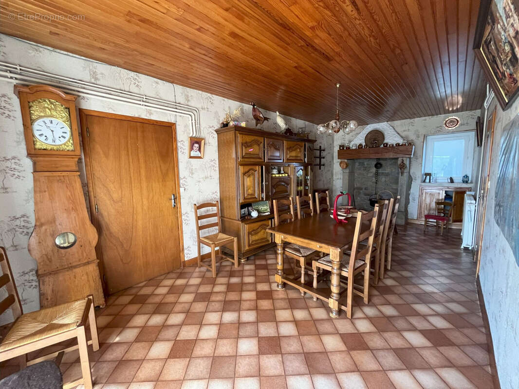 Maison à CHAMPETIERES