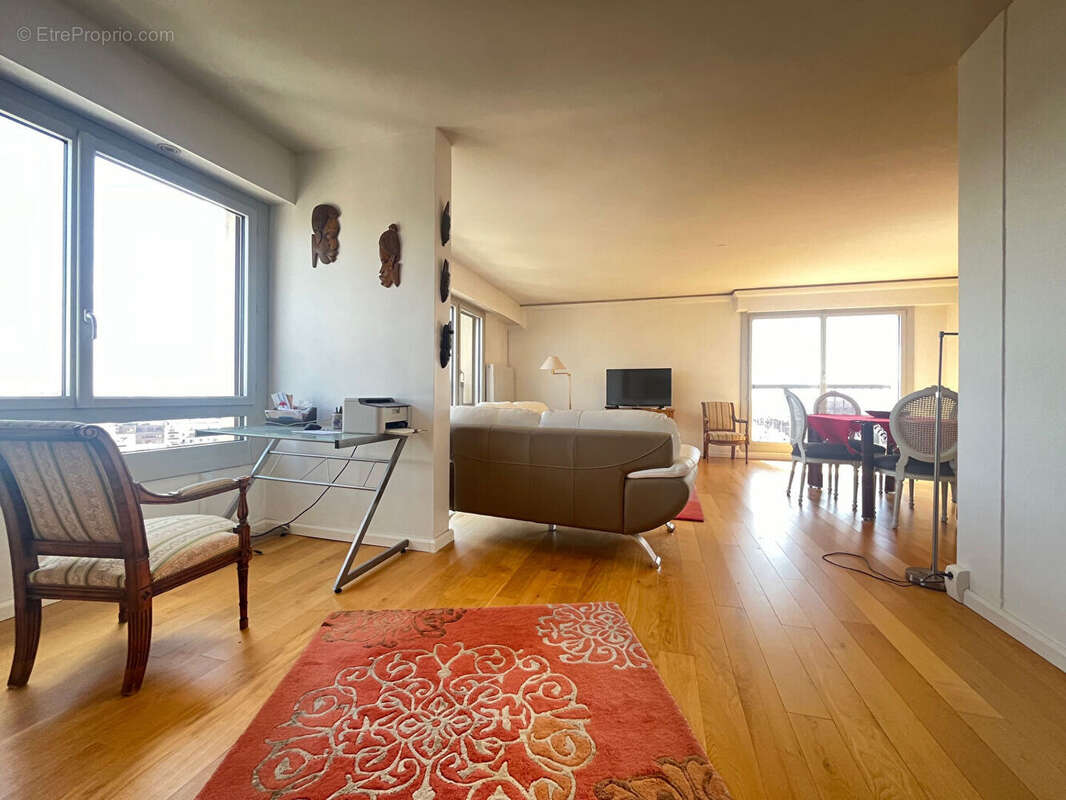 Appartement à PARIS-20E