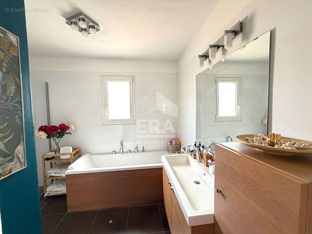 Maison 142m² à septèmes-les-vallons - photo 10