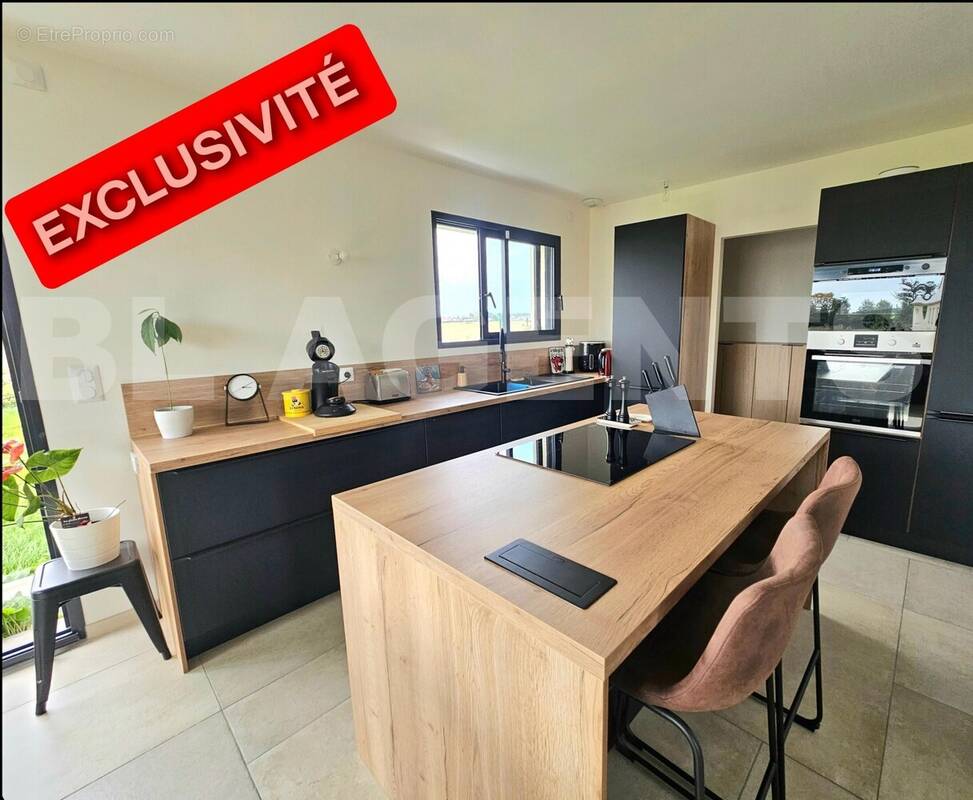 GridArt_20251004_070626880 - Maison à PREAUX