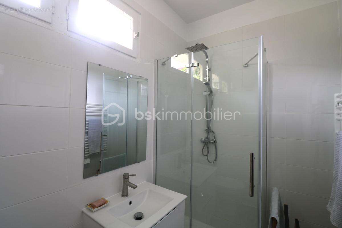 Maison à LONGUEVILLE