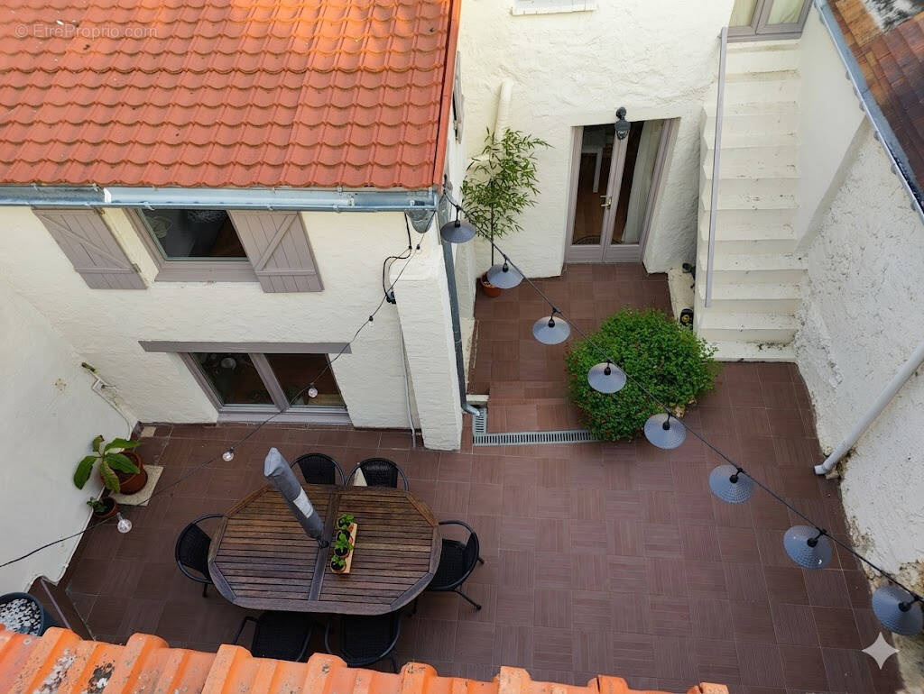 Maison à HOUDAN