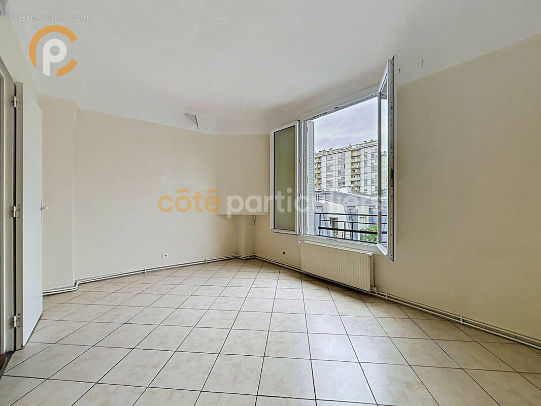 Appartement à IVRY-SUR-SEINE
