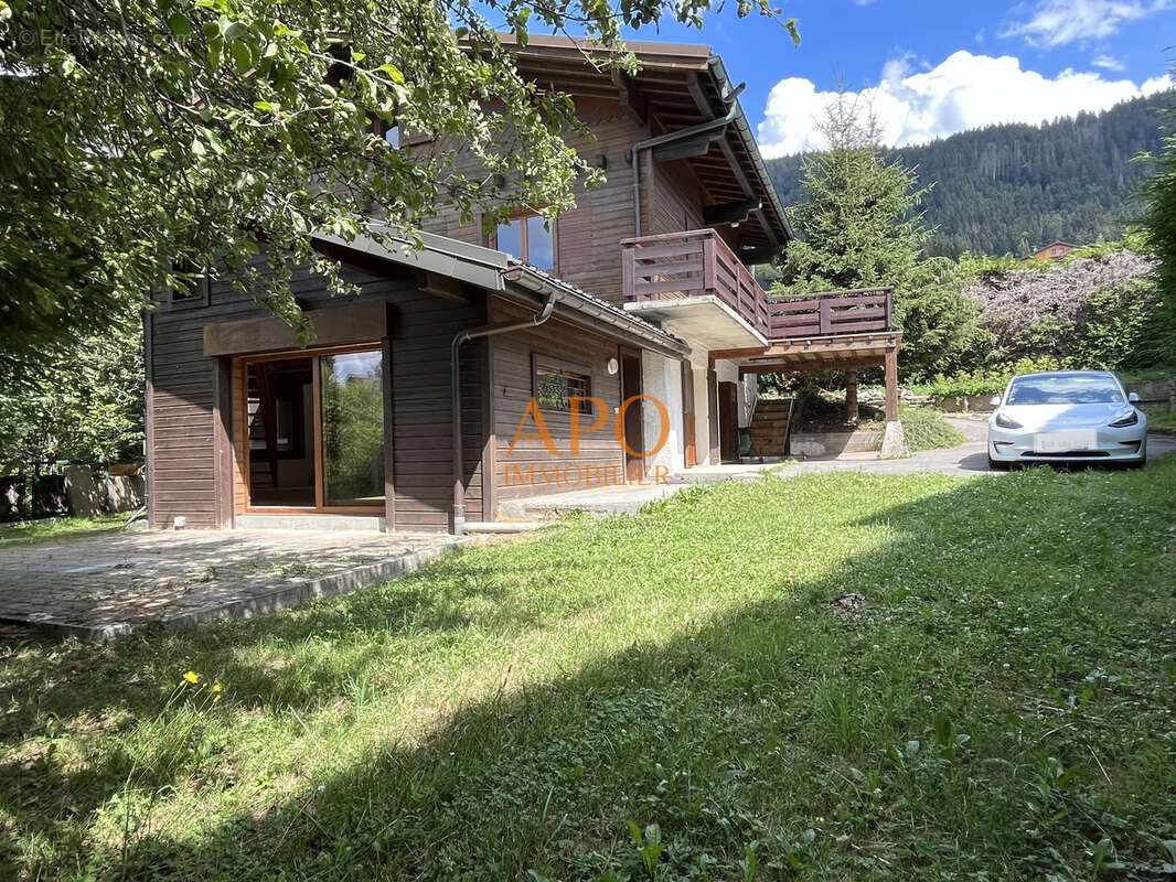 Chalet familial 209 m2 t7 + t2  a 2 pas du centre des carroz - photo 20