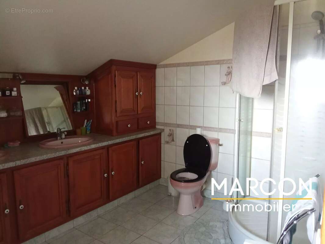 Maison 134 m² à Sainte-Feyre  - photo 11