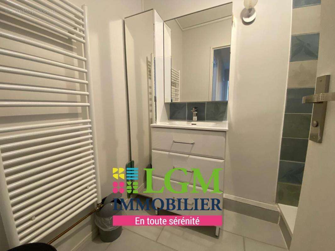 Appartement à EZANVILLE