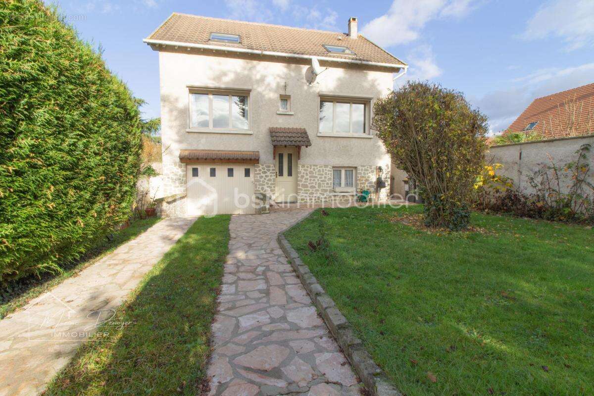 Maison à CHEPTAINVILLE