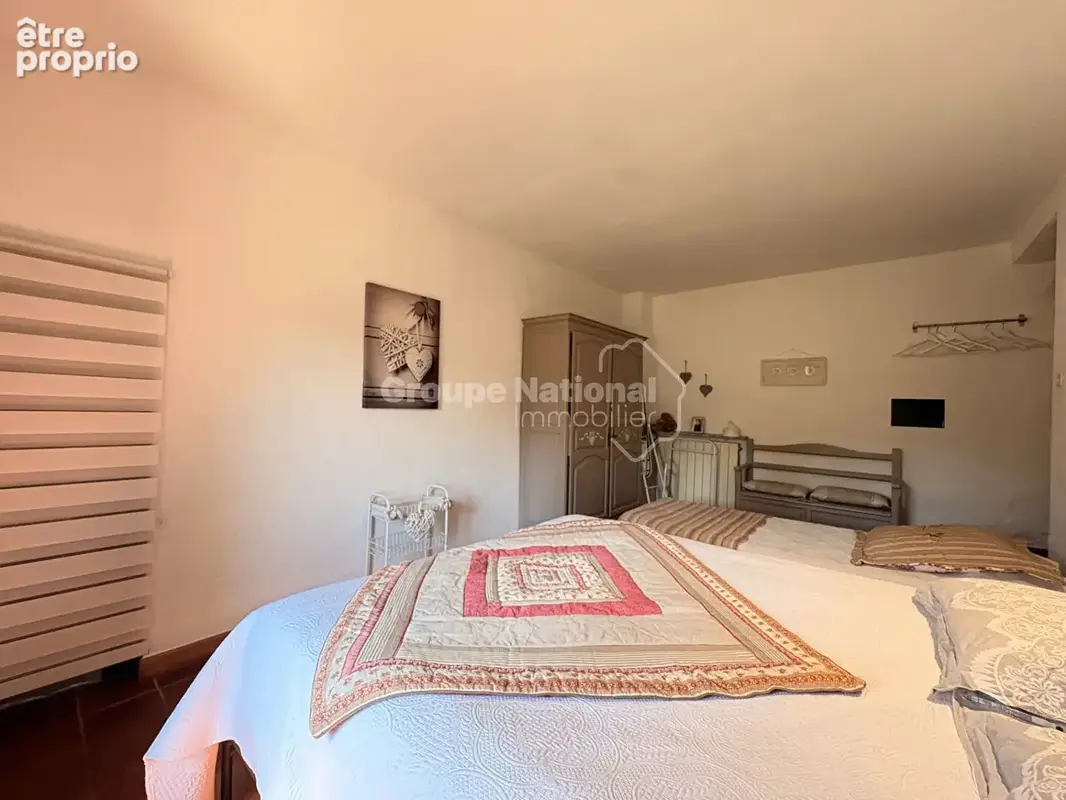 A VENDRE Mas 4 chambres, garage, piscine à Althen Des Paluds - photo 12