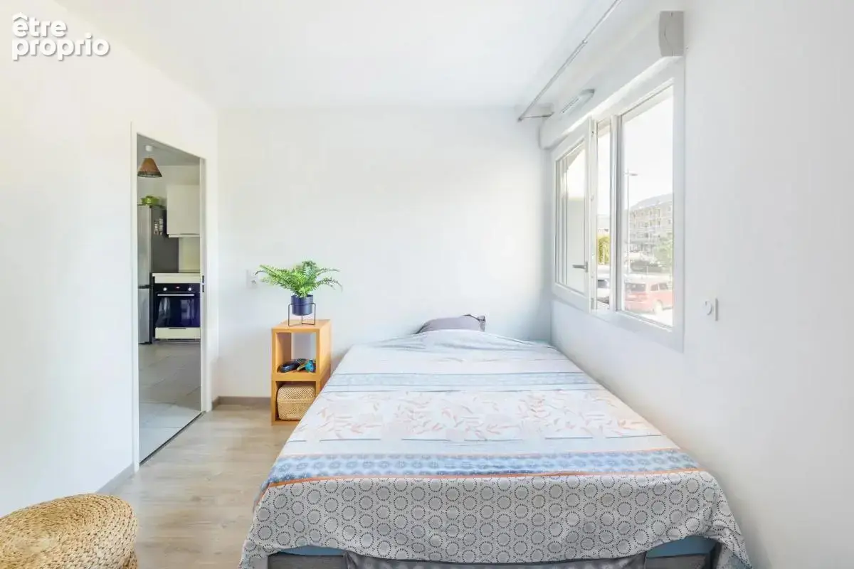 Appartement T2 de 43 m² garage et parking - photo 6