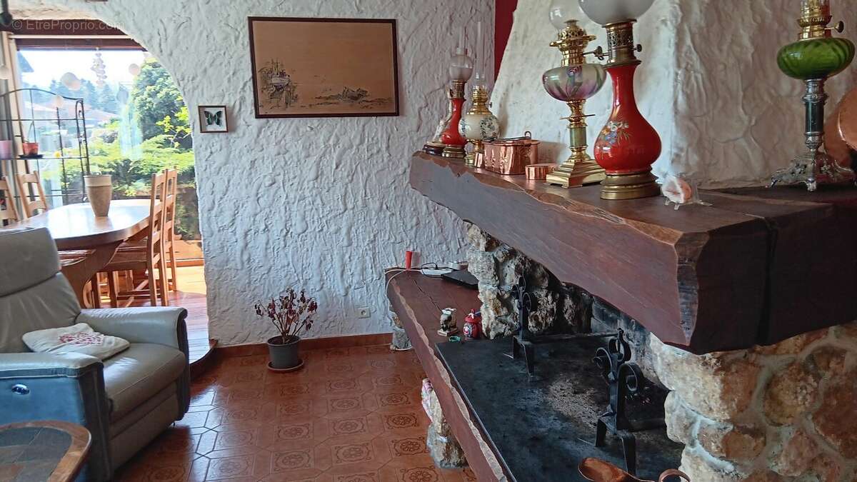 Maison à MONTREJEAU