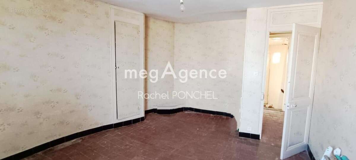 Maison de bourg à rénover - photo 6