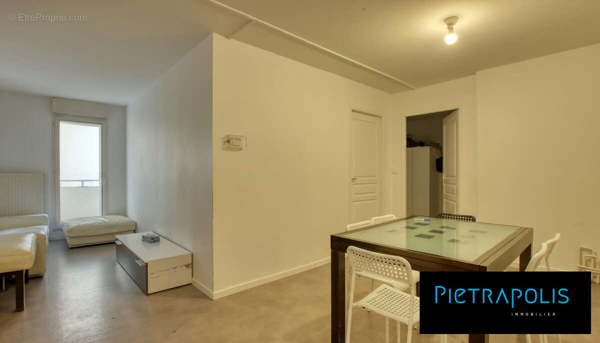 Appartement à SAINT-ETIENNE