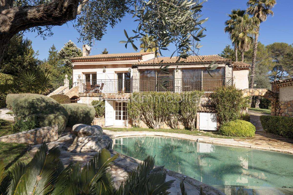 Maison à MOUGINS