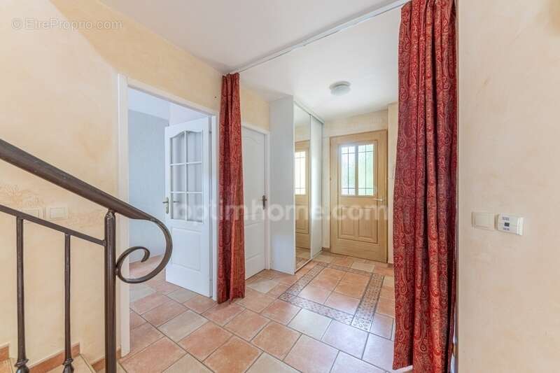 A vendre belle maison de 120m² proche Digne Les Bains (04) - photo 4
