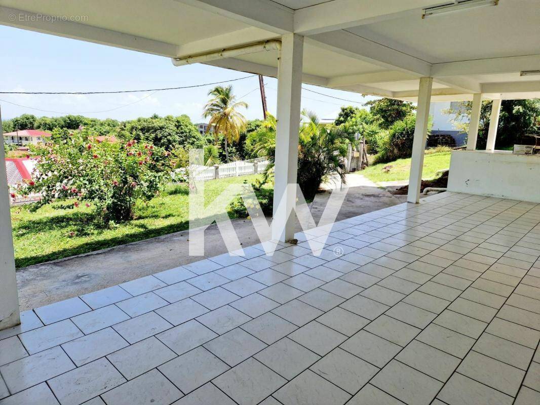 Maison à TERRE-DE-BAS