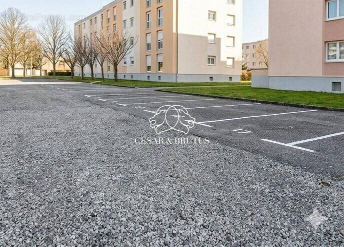 Parking à ROANNE