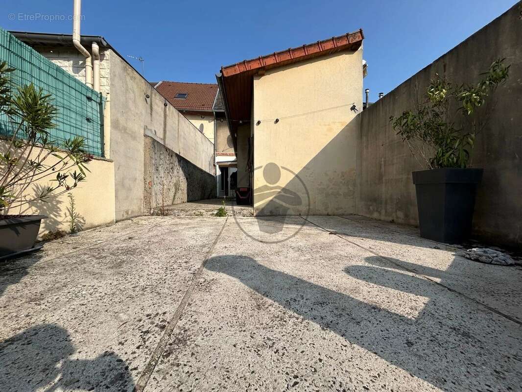Maison à SAINT-QUENTIN