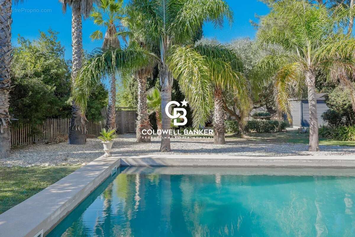 Maison à CARQUEIRANNE