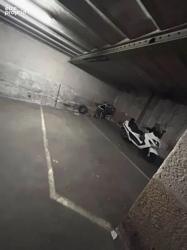 Parking à LYON-6E