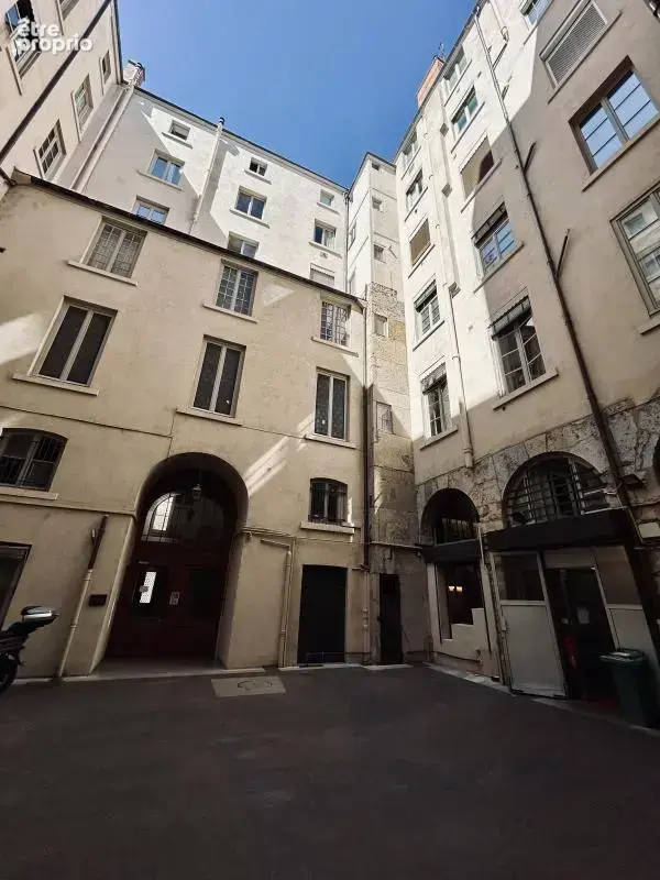 Place bellecour - t6 de 150 m² au calme absolu - photo 4
