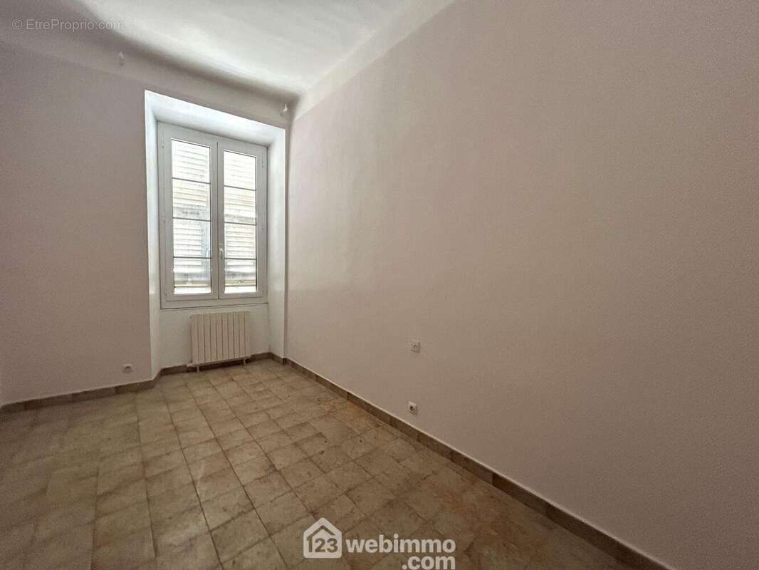 Chambre n°3 - Appartement à SAN-MARTINO-DI-LOTA