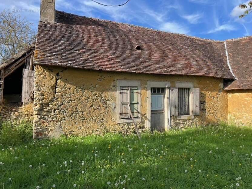 Maison à SAINT-COSME-EN-VAIRAIS