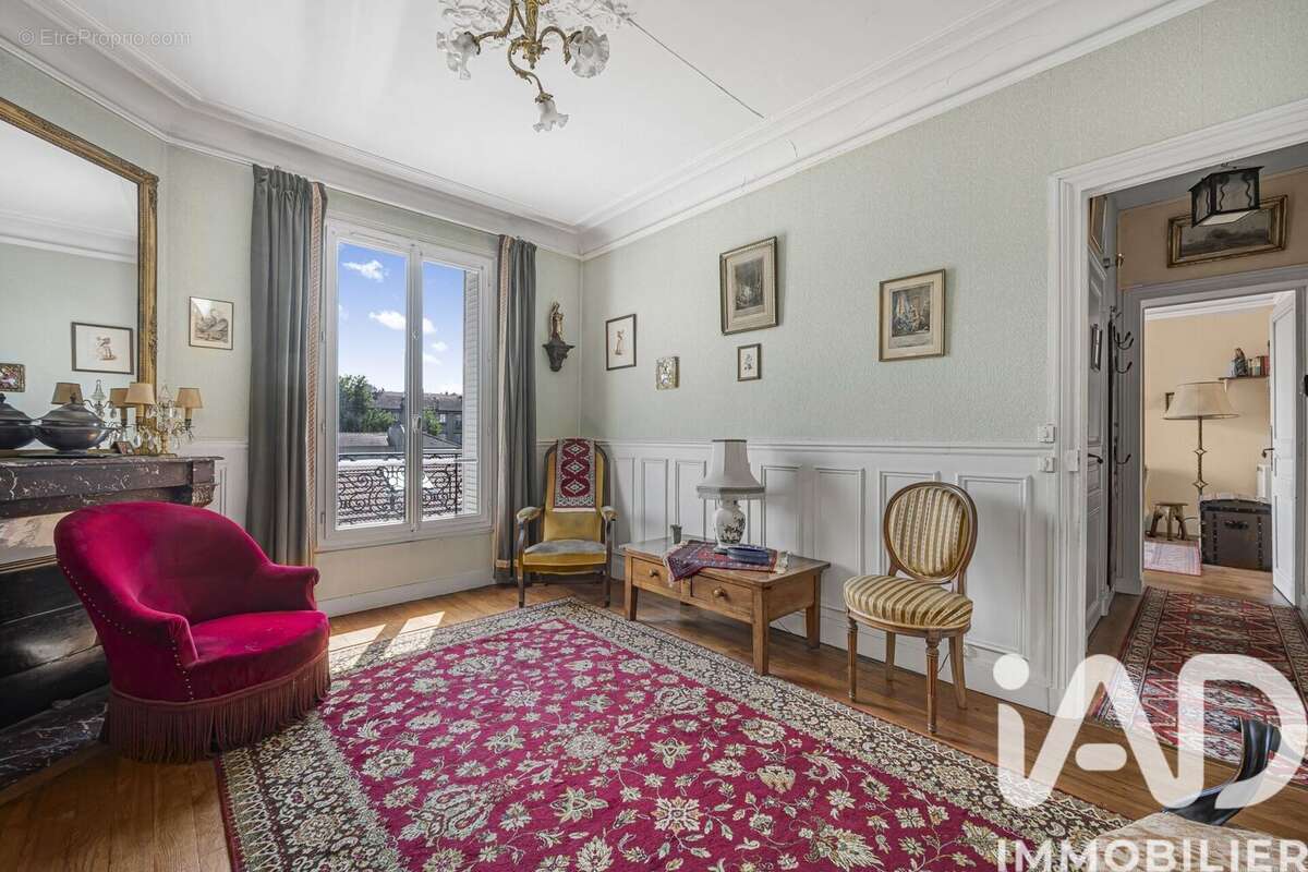 Photo 5 - Appartement à COURBEVOIE