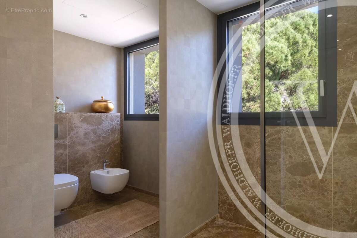 Villa contemporaine avec vue panoramique sur la mer et piscine à débordement surplombant le Cap Ferrat à seulement 21 minutes de - photo 17