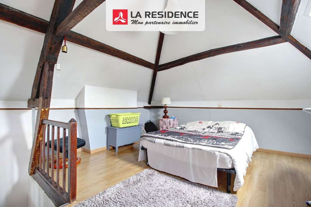 Maison à SAINT-ETIENNE-DU-ROUVRAY