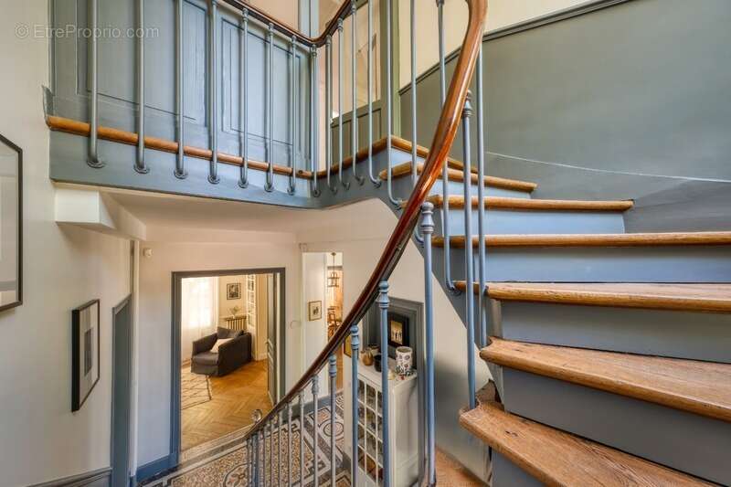 Villa d'exception de 8 pieces – un joyau du patrimoine ovillois - photo 16