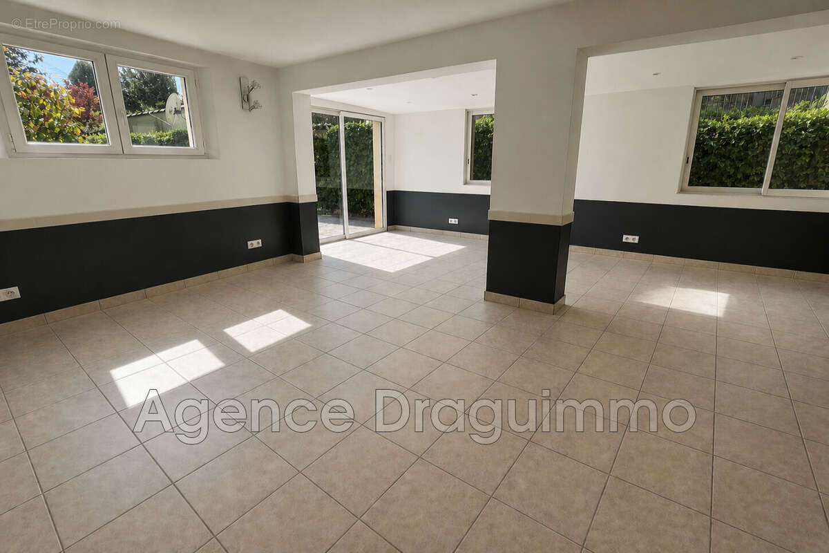 Appartement à FLAYOSC