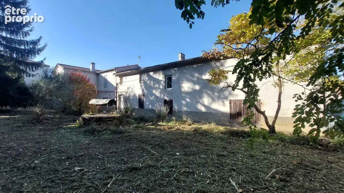 Maison ancienne 245 M2 avec dépendances sur 2593 M2 - photo 18