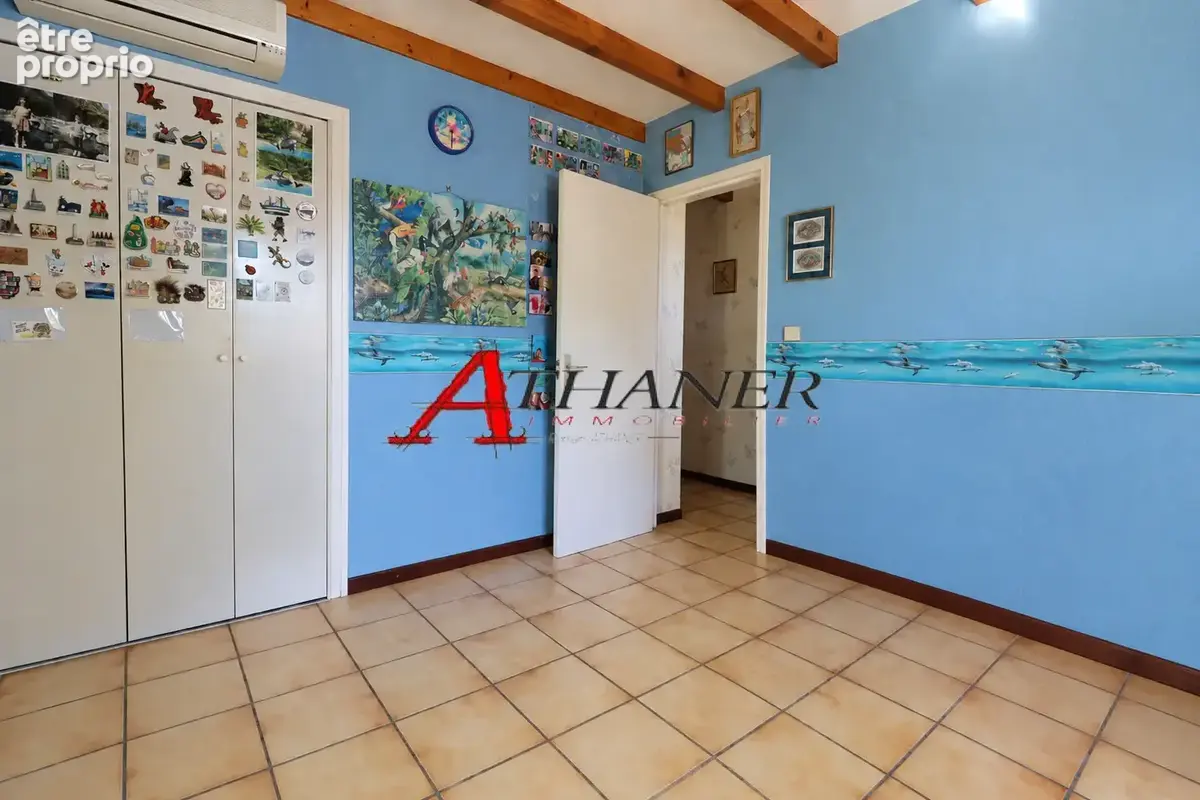 Maison 4 faces - T6 - 170m2 habitable avec piscine et garage - photo 8