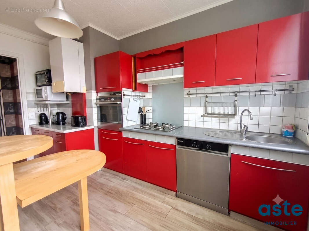 Appartement 93 m² à Brest  - photo 2