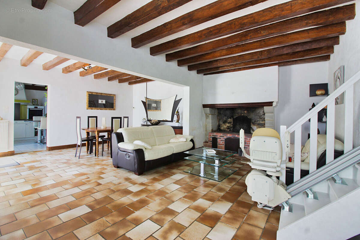 Maison à vendre aux Ponts De Cé avec grenier aménageable et dépendances - photo 4