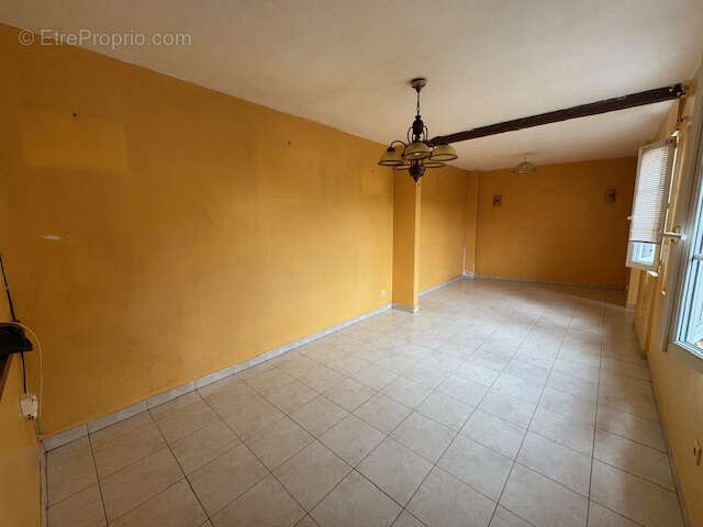 Maison à DONVILLE-LES-BAINS